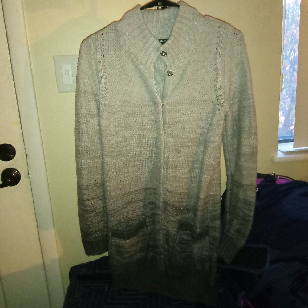 NWOT I Heart Ronson Size Medium Sweater